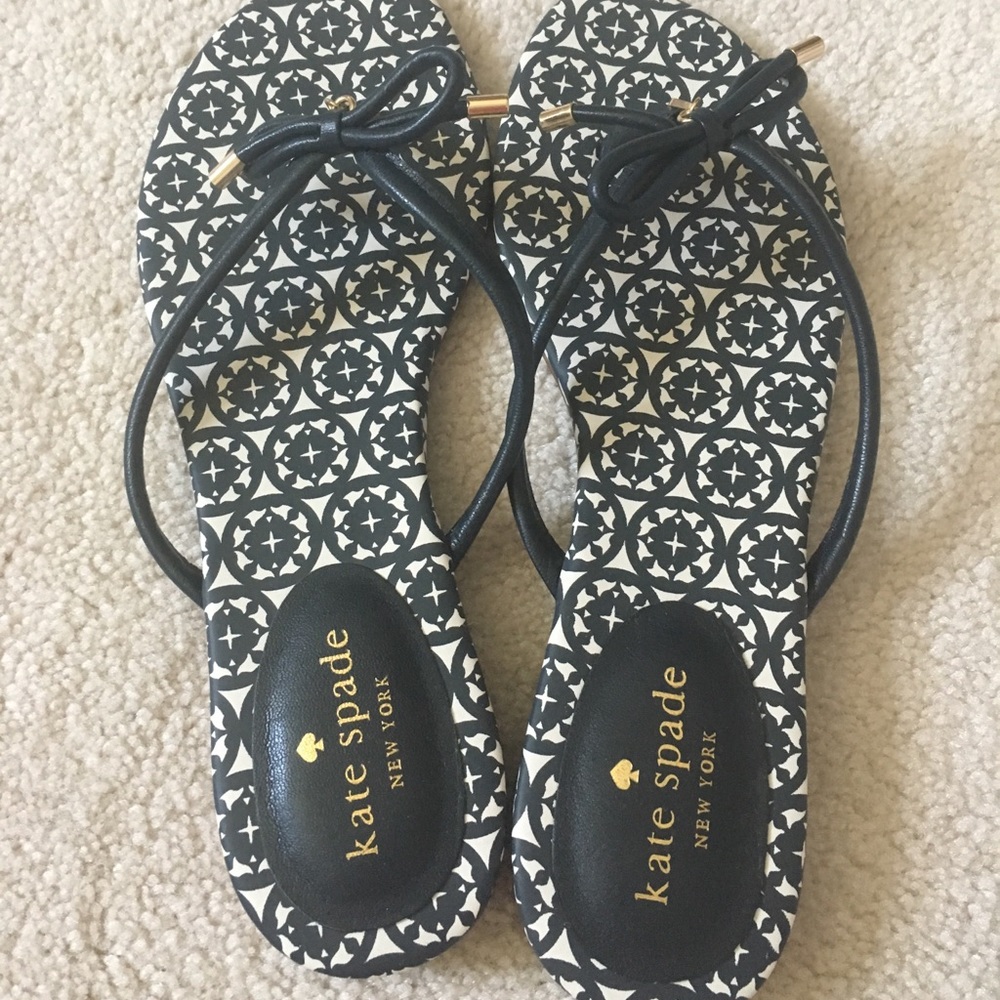 Kate Spade Size 8 flip flops